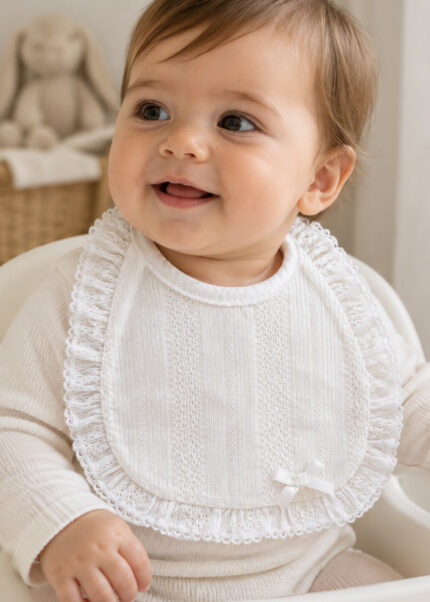 Babete Branca com Renda Babylai
